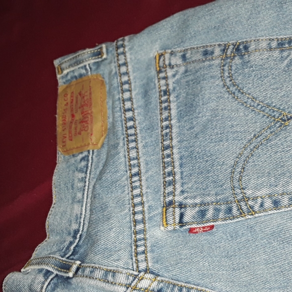 Levis CutOffs - Picture 3 of 3